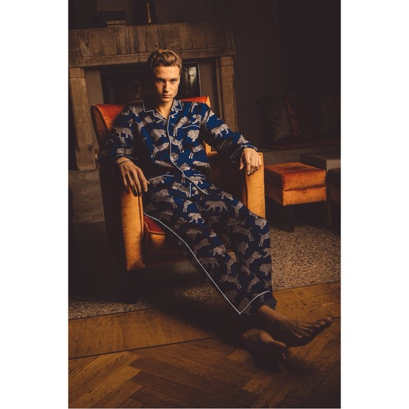 AVERIE Zayden Loungewear Long 2-Piece Set - Picture 3 of 4